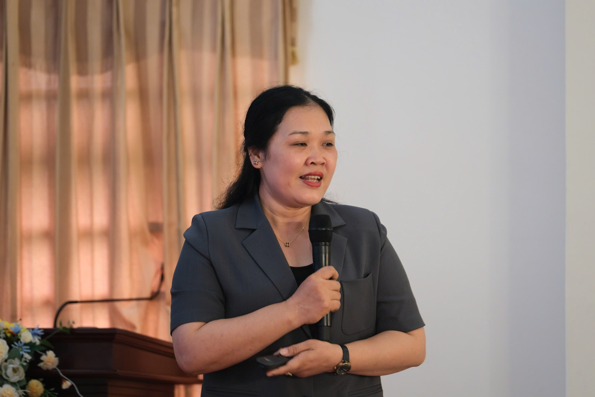 ts nguyen thi hong lam