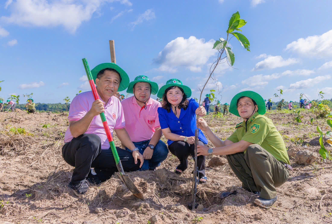 Volunteers joined in planting 400 dipterocarp trees as part of the program.