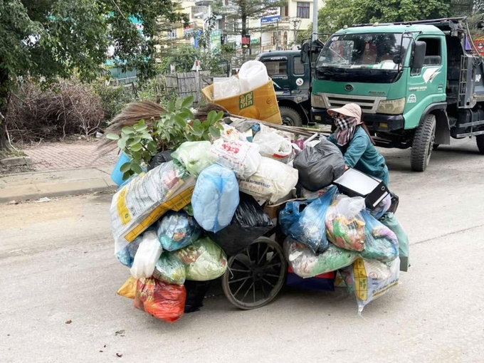 Sau hơn 3 năm làm dịch vụ xử lý rác cho TP Hạ Long, Công ty Judenco vẫn chưa được trả tiền, dẫn đến khó khăn về tài chính.