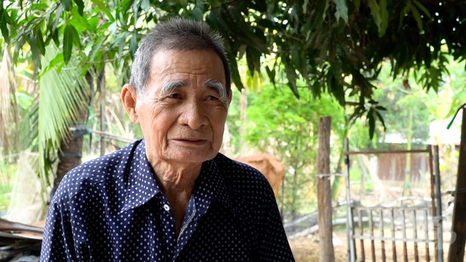 Mr. Dang Van Tro: 'If flies, mosquitoes, and crawling insects are not well controlled, the cow herd will be very susceptible to diseases.'