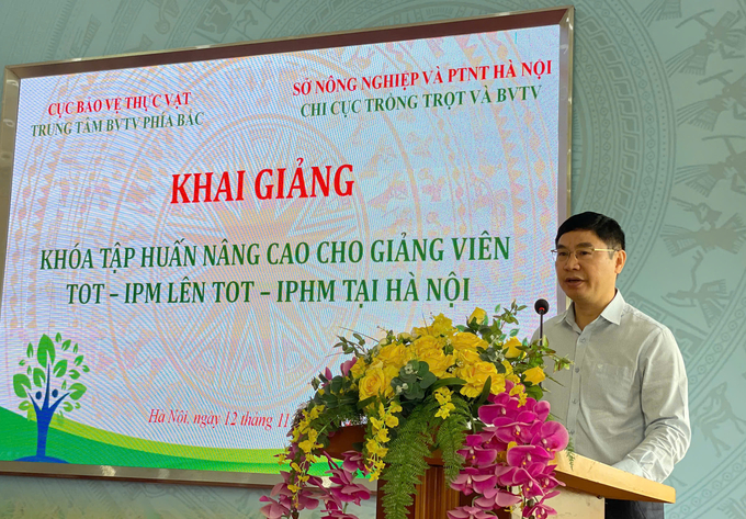 Phó Cục trưởng Cục Bảo vệ thực vật Nguyễn Quý Dương phát biểu khai giản khóa tập huấn.