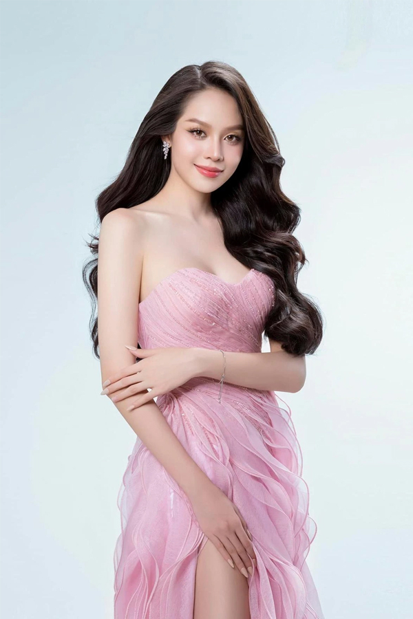 Thanh Thủy đăng quang Miss International 2024 không chỉ bởi nhan sắc và ngoại hình ấn tượng, mà còn vì khả năng ứng xử khéo léo và học vấn đáng nể. Ảnh: Saostar.