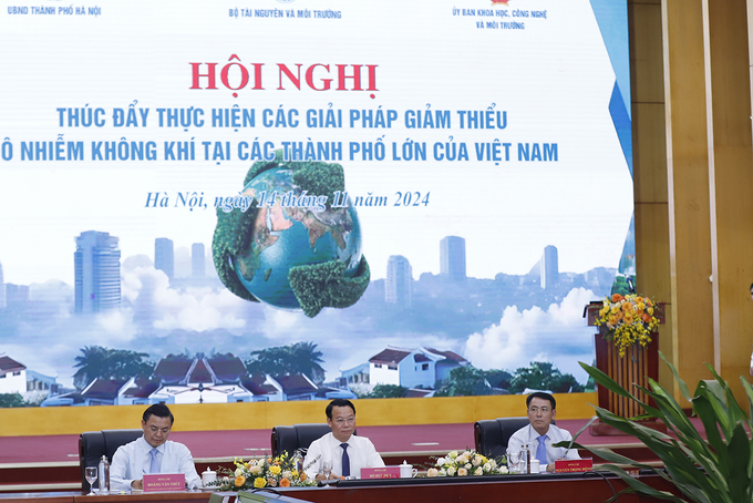 Hội nghị thúc đẩy thực hiện các giải pháp giảm ô nhiễm không khí tại các đô thị. Ảnh: K.Trung.