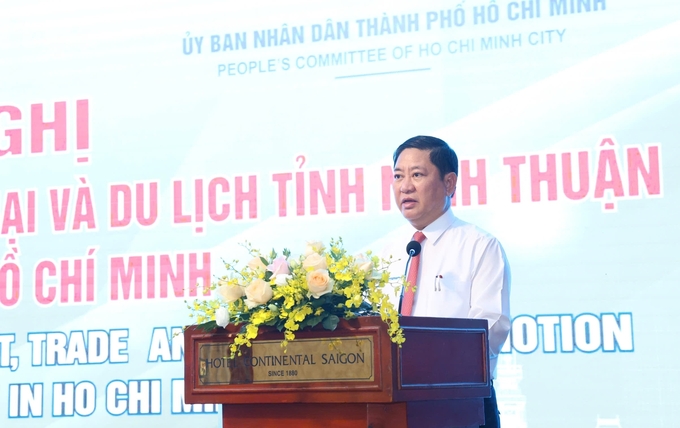 Ông Trần Quốc Nam, Chủ tịch UBND tỉnh Ninh Thuận phát biểu tại hội nghị. Ảnh: TL.