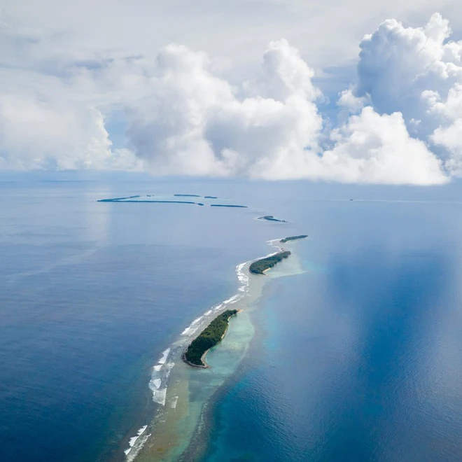 Cảnh quan từ trên không của Funafuti, đảo đông dân nhất của Tuvalu. 