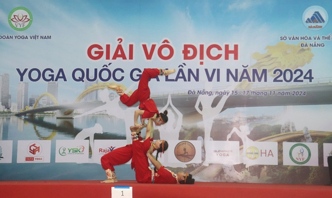 Vận động viên cả nước tranh tài giải yoga vô địch quốc gia 2024 tại Đà Nẵng.