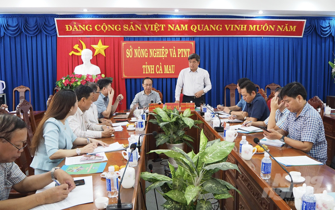 Quang cảnh buổi làm việc của đoàn công tác Bộ NN-PTNT với Sở NN-PTNT tỉnh Cà Mau. Ảnh: Trọng Linh.