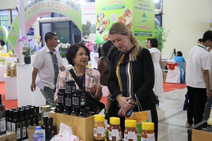 AgroViet is an important annual trade promotion event of the agricultural sector, gathering many domestic and international agricultural businesses. Photo: VAN.