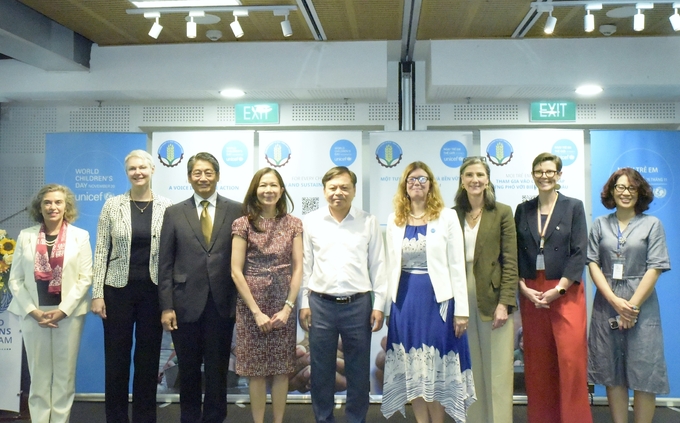 The ceremony saw participation from Deputy Minister of MARD Nguyen Hoang Hiep, ambassadors from Japan and Norway, and representatives from UNICEF and the United Nations in Vietnam. Photo: Kieu Chi.