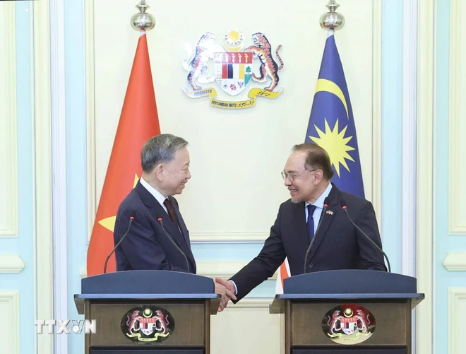 Vietnam and Malaysia pledge to strengthen cooperation in the field of blue economy. Photo: VNA.