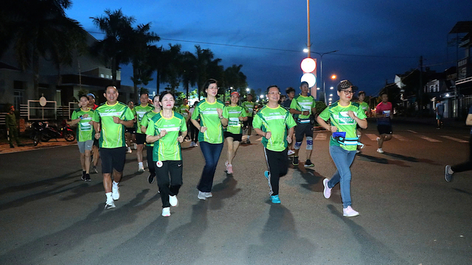 Giải Bình Phước marathon - Trường Tươi Group lần thứ II có sự tham gia của 25.000 vận động viên chuyên và không chuyên.