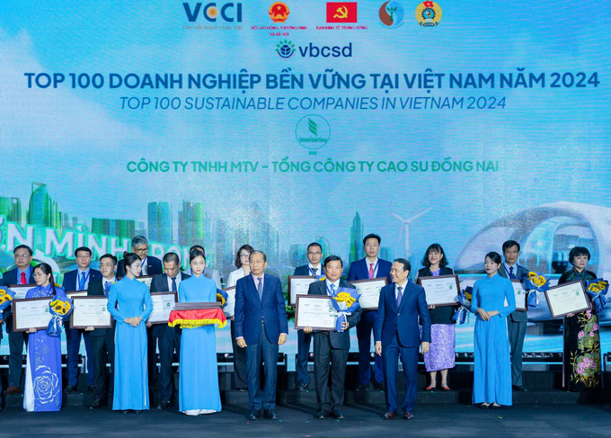 Tổng công ty Cao su Đồng Nai nằm trong Top 100 Doanh nghiệp bền vững.