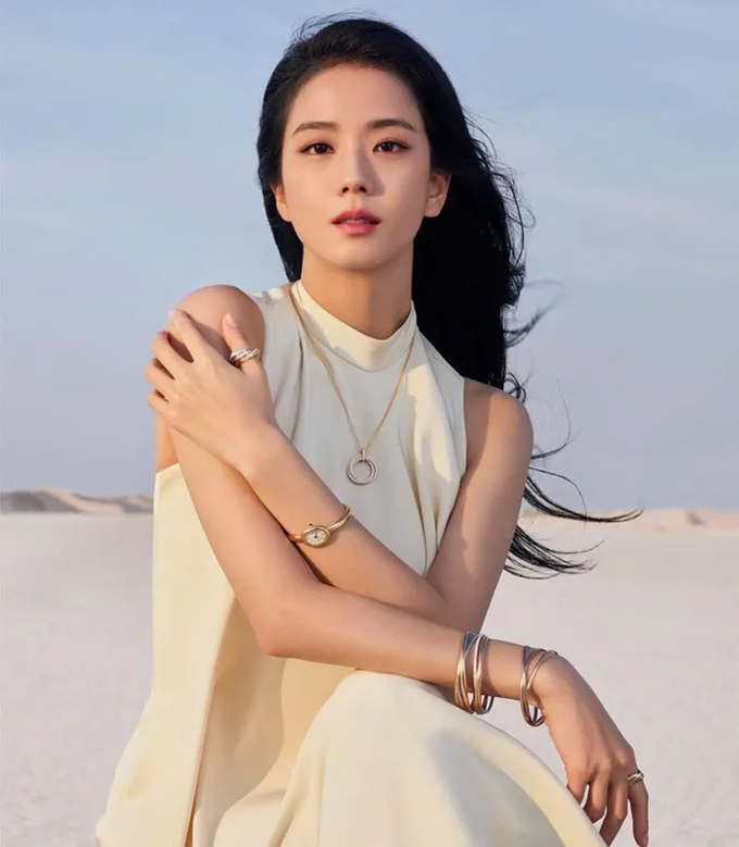 Tạp chí Anh Nubia Magazine xướng tên chị cả Blackpink là người phụ nữ đẹp nhất thế giới năm 2024. 