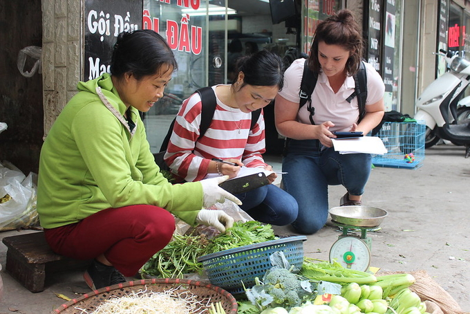 The collaboration between scientists and journalists will help spread the message of food safety. Photo: ILRI.