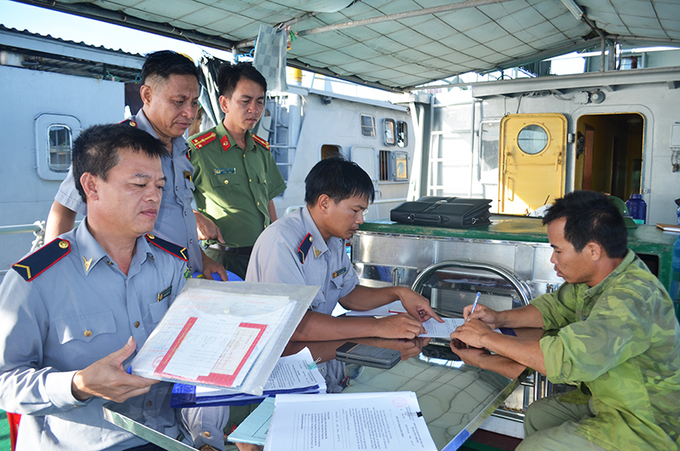 Thủ tướng yêu cầu Bộ NN-PTNT tăng cường hướng dẫn, đào tạo, tập huấn để các địa phương triển khai thực hiện đúng các quy định pháp luật trong công tác cấp giấy SC, giấy CC đối với sản phẩm thủy sản khai thác. Ảnh minh họa.