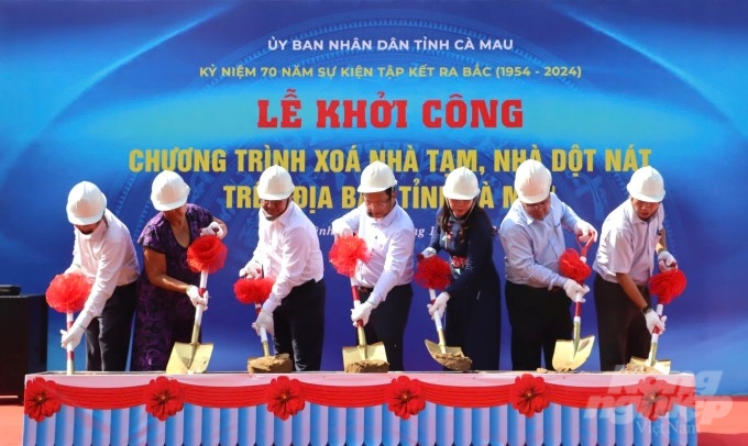 Lễ khởi công Chương trình xóa nhà tạm, nhà đột nát trên địa bàn tỉnh Cà Mau. Ảnh: Trọng Linh.