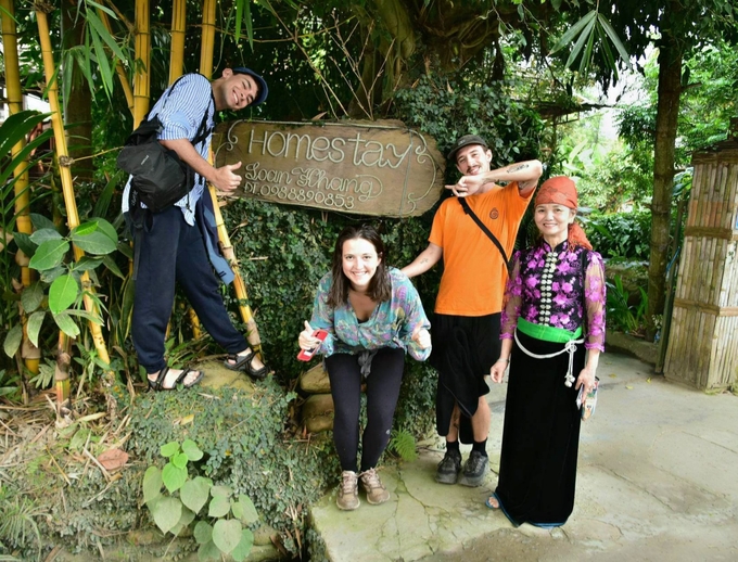 Community tourism OCOP products in Nghia Lo attract a significant number of international tourists every year. Photo: Thanh Tien.