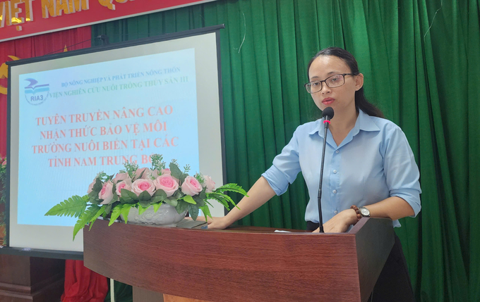 Mrs. Nguyen Vu Phuong Mai, Deputy Head of the Economic Department of Song Cau Town (Phu Yen), gave a speech at the training session. Photo: PC.