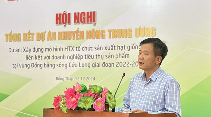 Ông Dương Quang Sáu – Phó Tổ Giám đốc Vinaseed, Chủ nhiệm dự án phát biểu tại hội nghị. Ảnh: Minh Đảm.