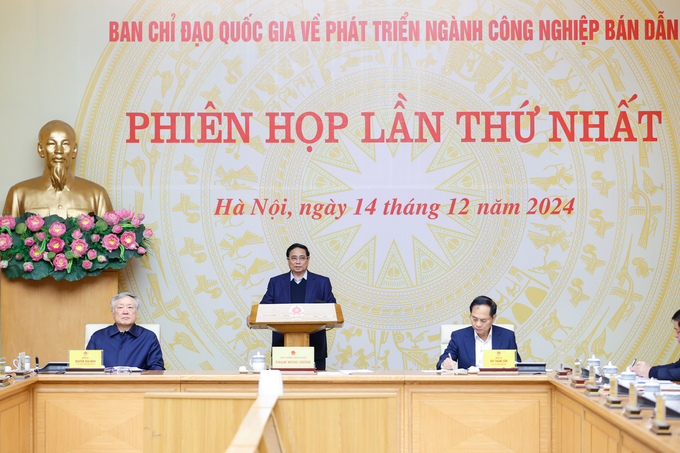 Thủ tướng Phạm Minh Chính, Trưởng Ban Chỉ đạo quốc gia về phát triển ngành công nghiệp bán dẫn chủ trì phiên họp lần thứ nhất của Ban Chỉ đạo. Ảnh: VGP.