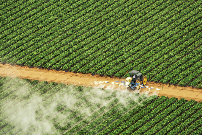 An innovation from Stanford researchers could revolutionize how crops are fertilized, by drastically reducing the amount of energy and emissions that result from fertilizer production. | Getty Images.