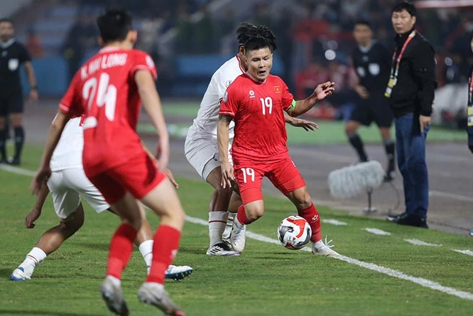 Quang Hải ghi bàn duy nhất giúp tuyển Việt Nam thắng Indonesia 1-0. Ảnh: Đức Cường.