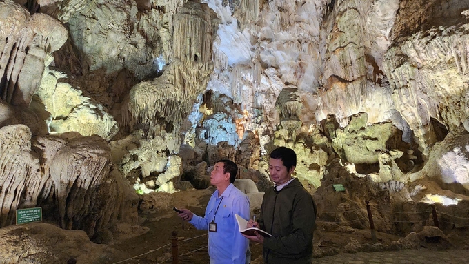 The Ha Long Bay Management Board is exploring new options to improve local tourism products. Photo: Thanh Phuong.