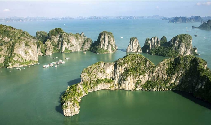 The breathtaking natural landscape of Ha Long Bay. Photo: QMG.