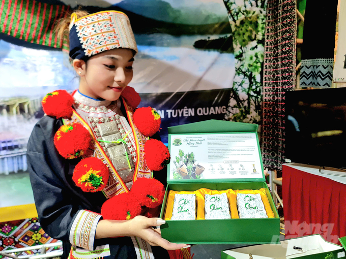 Various agricultural products from cooperatives in Tuyen Quang province have established strong brand identities and a firm foothold in the market with sustainable farming practices. Photo: Dao Thanh.