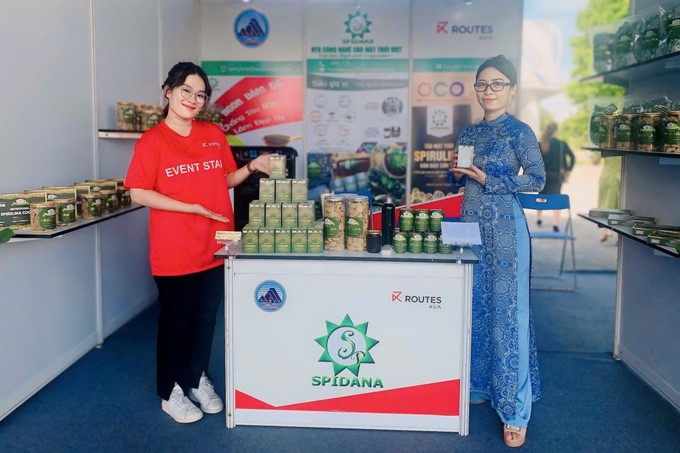 Ms. Thu has succeeded in propagating Spirulina and launched the fresh Spirulina product. Photo: A.N.