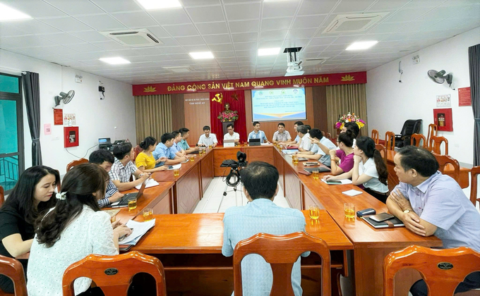 The Ha Tinh Forest Protection and Development Fund regularly holds meetings to urge forest owners to make timely payments to beneficiaries.Photo: Gia Hung.