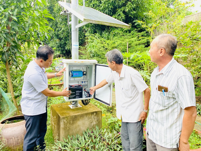 Without cooperatives, farmer groups or farmer clubs, changing production methods for local farmers would face significant difficulties. Photo: Le Hoang Vu.