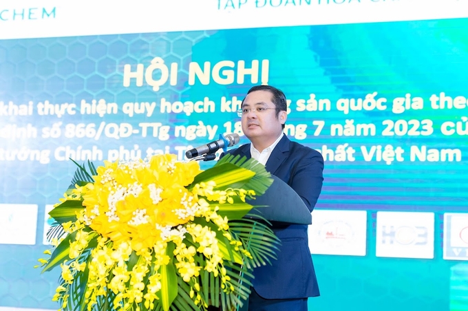 Ông Phùng Quang Hiệp, Chủ tịch Hội đồng thành viên Tập đoàn Hóa chất Việt Nam phát biểu tại hội nghị. Ảnh: H.Đ.