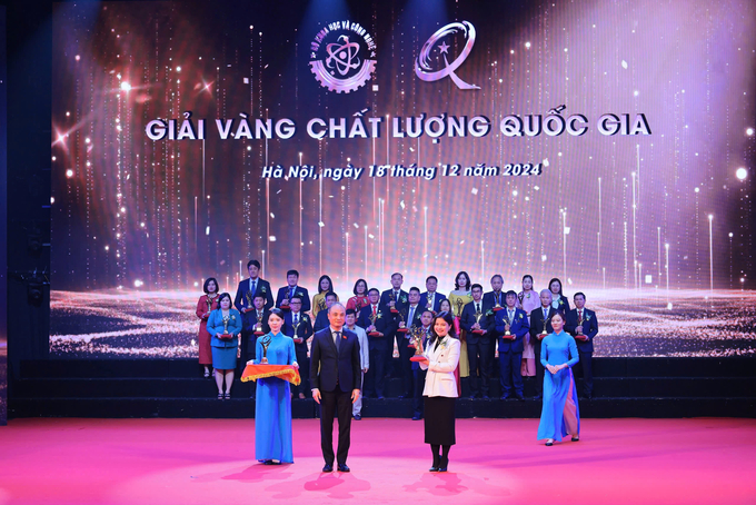 Nestlé Vietnam received the Gold Award at the 2nd National Quality Award Ceremony.