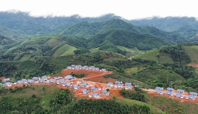 Toàn cảnh Làng Nủ mới.