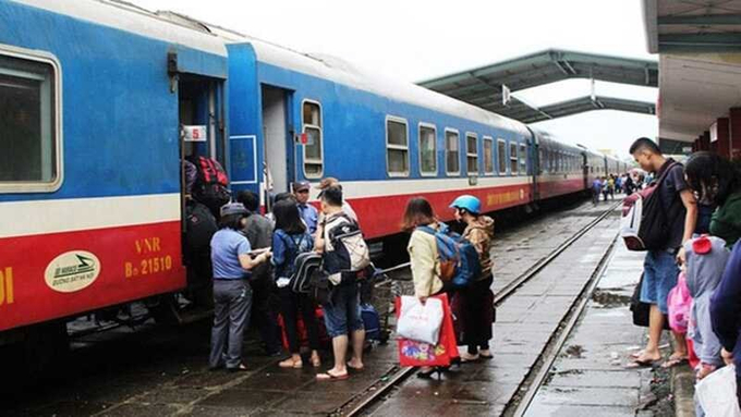 Trên tuyến đường sắt Bắc - Nam từ Thành phố Hồ Chí Minh đến Hà Nội và ngược lại, sẽ tổ chức chạy thêm tàu SE12 khởi hành từ ga Sài Gòn vào ngày 14/1/2025, và tàu TN5 khởi hành vào ngày 16/1/202 (Ảnh minh họa).