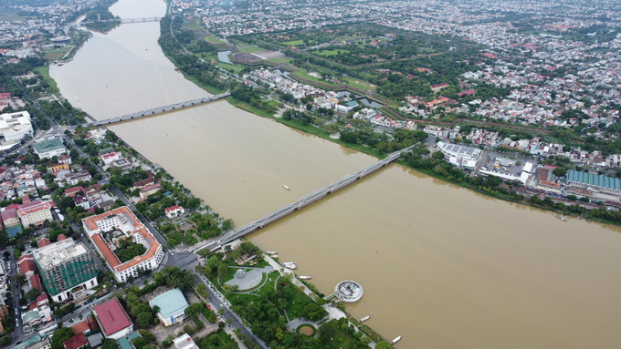 Sông Hương, thành phố Huế sẽ có thêm tuyến đường đi bộ hơn 200 tỷ đồng. Ảnh: CĐ.