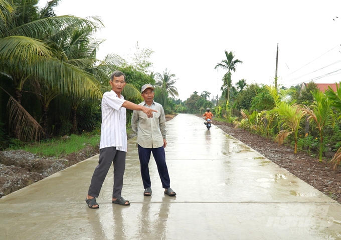 Người dân Kiên Giang đồng lòng, chung sức, góp công, góp của cùng chính quyền địa phương xây dựng nông thôn mới, với kết quả đạt vượt kế hoạch đề ra. Ảnh: Trung Chánh.