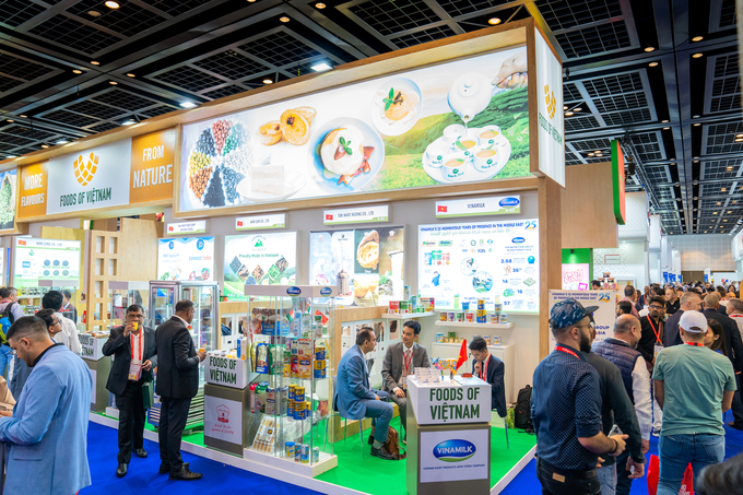 Vinamilk regularly signs multi-million-dollar contracts with clients from the Halal market at the Gulfood international trade fair in Dubai. Photo: Vien An.