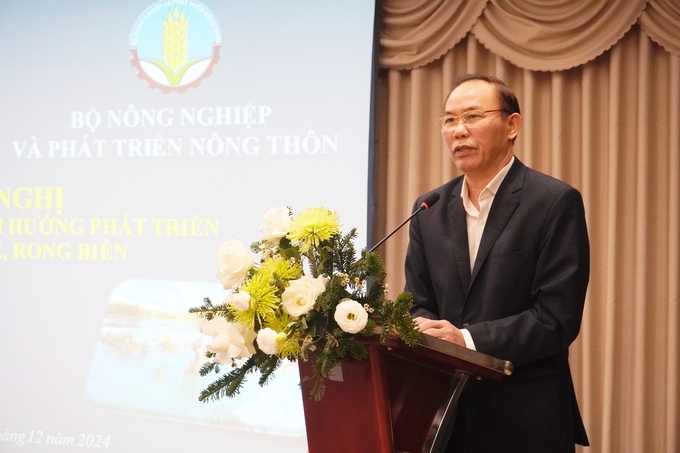 Deputy Minister of Agriculture and Rural Development Phung Duc Tien believes that mollusks and seaweed are two sectors with great potential for development in the coming time. Photo: Hong Tham.