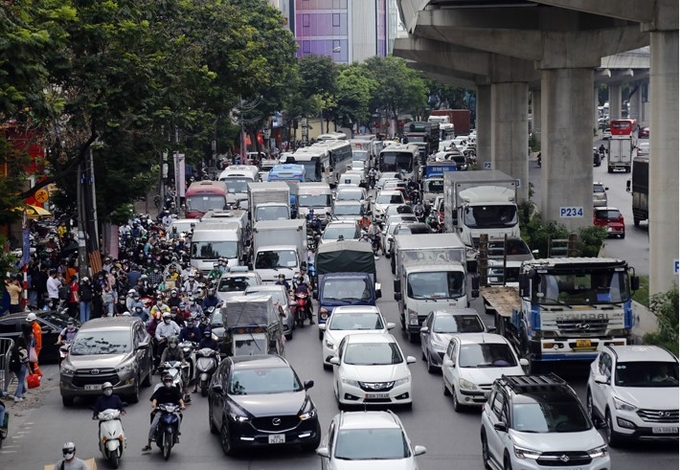 Năm 2024 thành phố xử lý được 13/33 điểm ùn tắc giao thông trong giờ cao điểm nhưng lại phát sinh thêm 16 điểm mới, nâng tổng số lên 36 điểm. Ảnh: Internet.