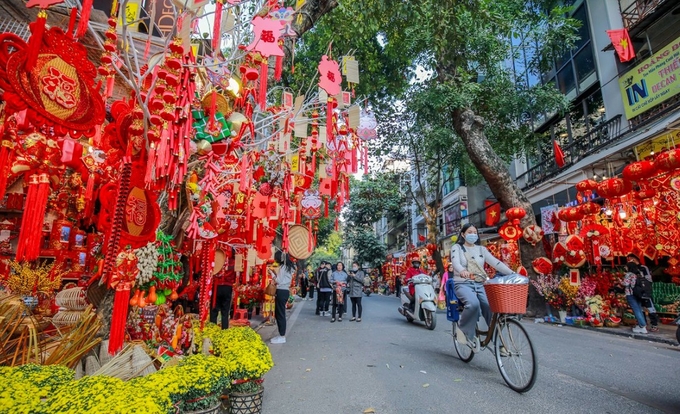 Tết là những ngày ai cũng muốn quay về cội nguồn, nơi họ được sinh ra, bỏ qua những lo âu tất bật của thường nhật để trở về với chính mình.