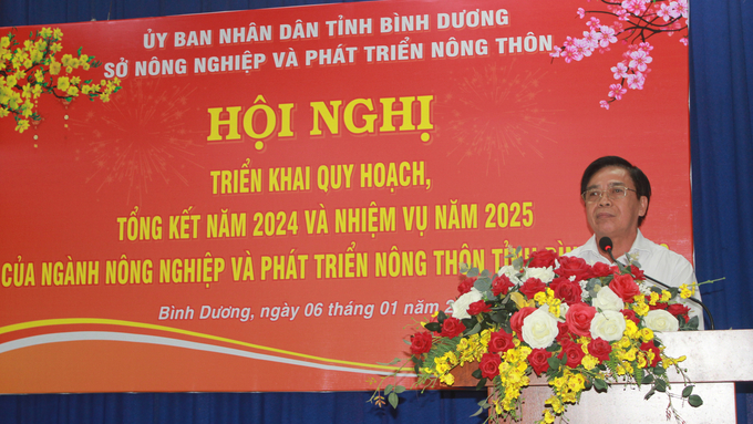 Ông Phạm Văn Bông, Giám đốc Sở NN-PTNT Bình Dương phát biểu tại hội nghị. Ảnh: Trần Trung.