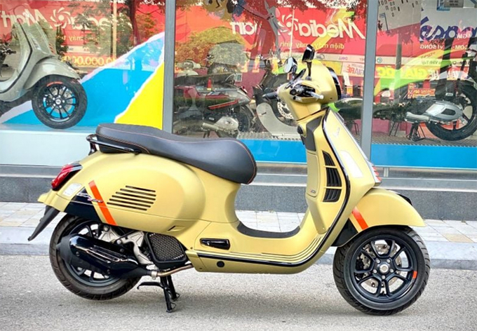 Vespa GTS Super Sport 150.