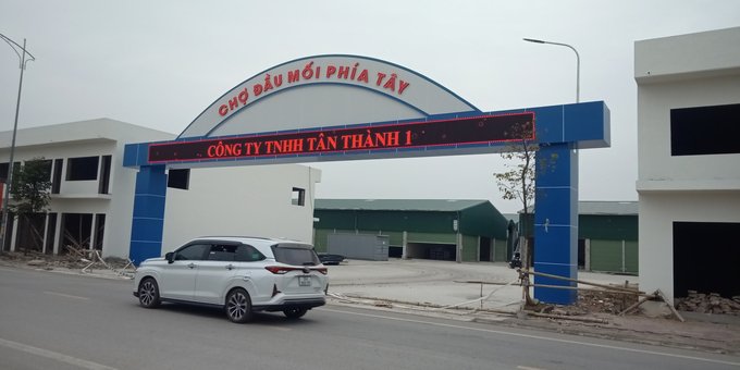 Chợ đầu mối phía tây Thanh Hóa. Ảnh: Văn Thanh.