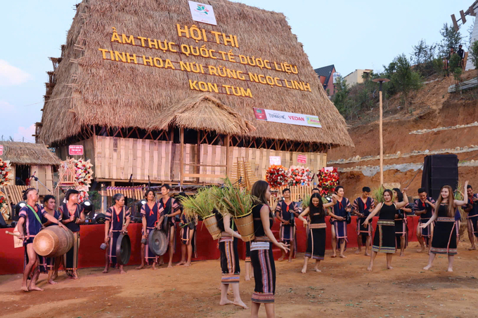 Làng Tu Thó được chọn là nơi tổ chức hội thi ẩm thực quốc tế dược liệu sâm Ngọc Linh. Ảnh: Tuấn Anh.