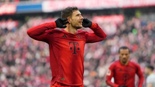 Leon Goretzka giúp Bayern Munich duy trì khoảng cách 4 điểm với Bayer Leverkusen.