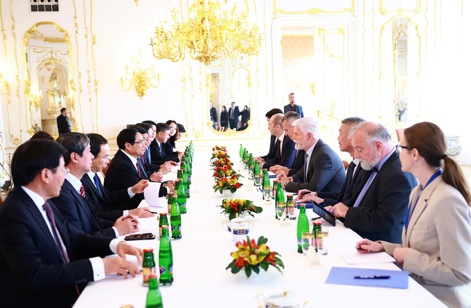 Prime Minister Pham Minh Chinh met with Czech President Petr Pavel. Photo: VNA.