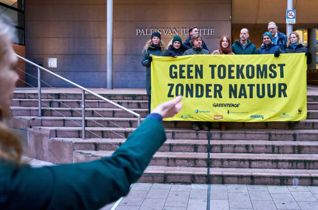 Greenpeace Netherlands celebrated the verdict but emphasized the need for immediate action. Photo: Phil Nijhuis/EPA-EFE.