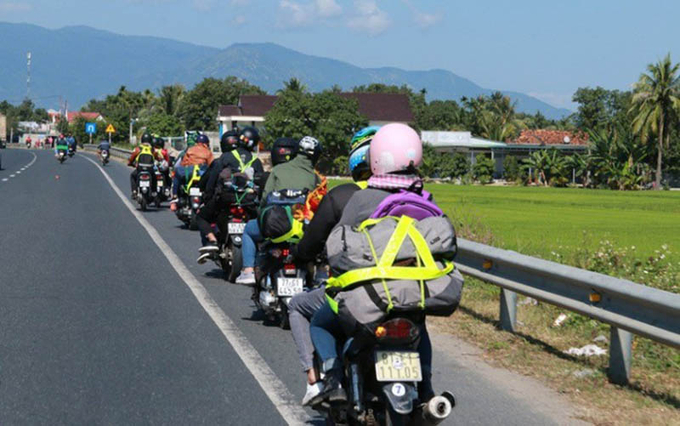 Những người có kinh nghiệm cho rằng, bạn nên dừng nghỉ với mỗi chặng không quá 50-70km tuỳ vào điều kiện đường sá.